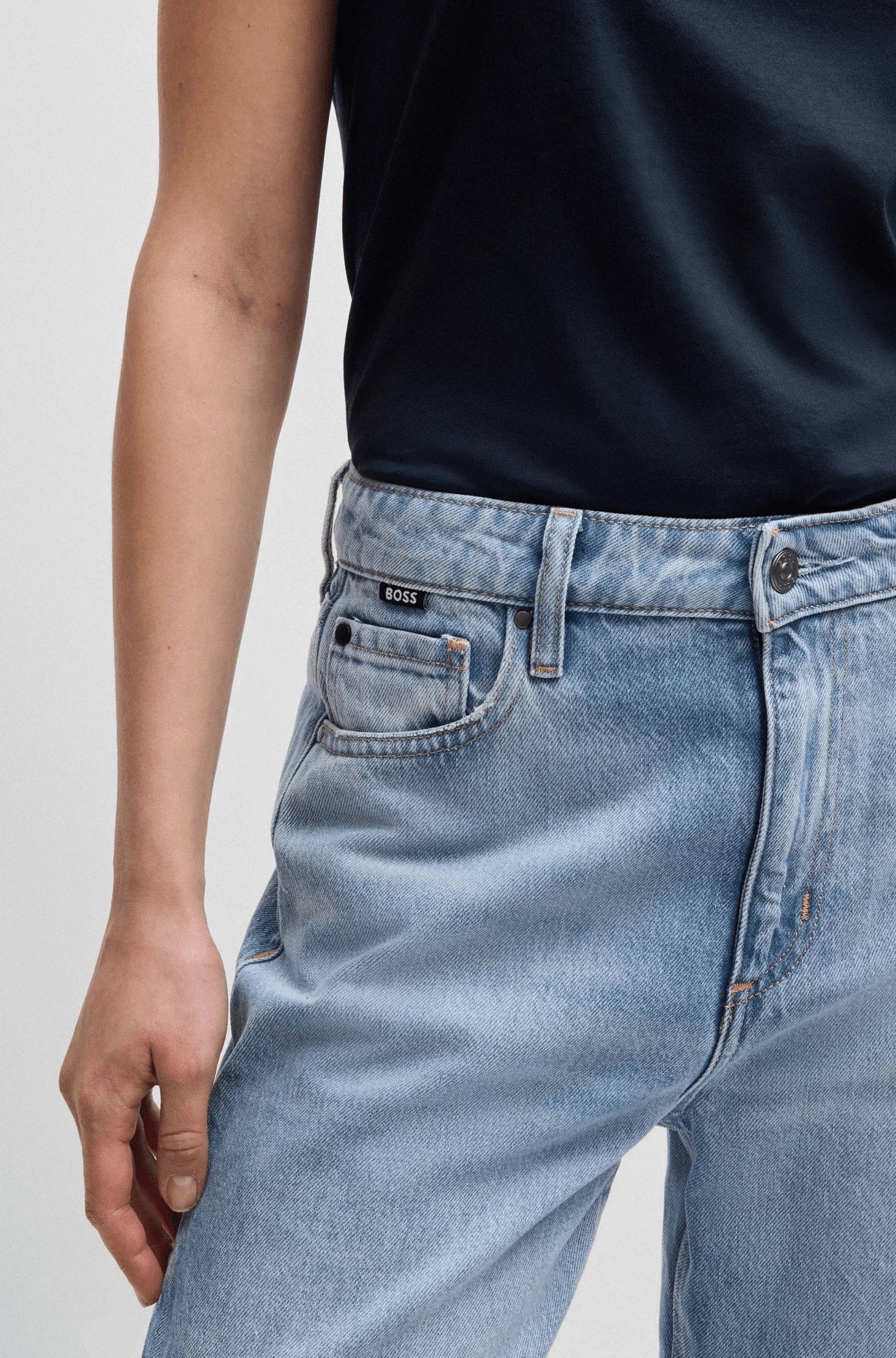Wide-leg jeans in blue denim with stepped hem, view 4