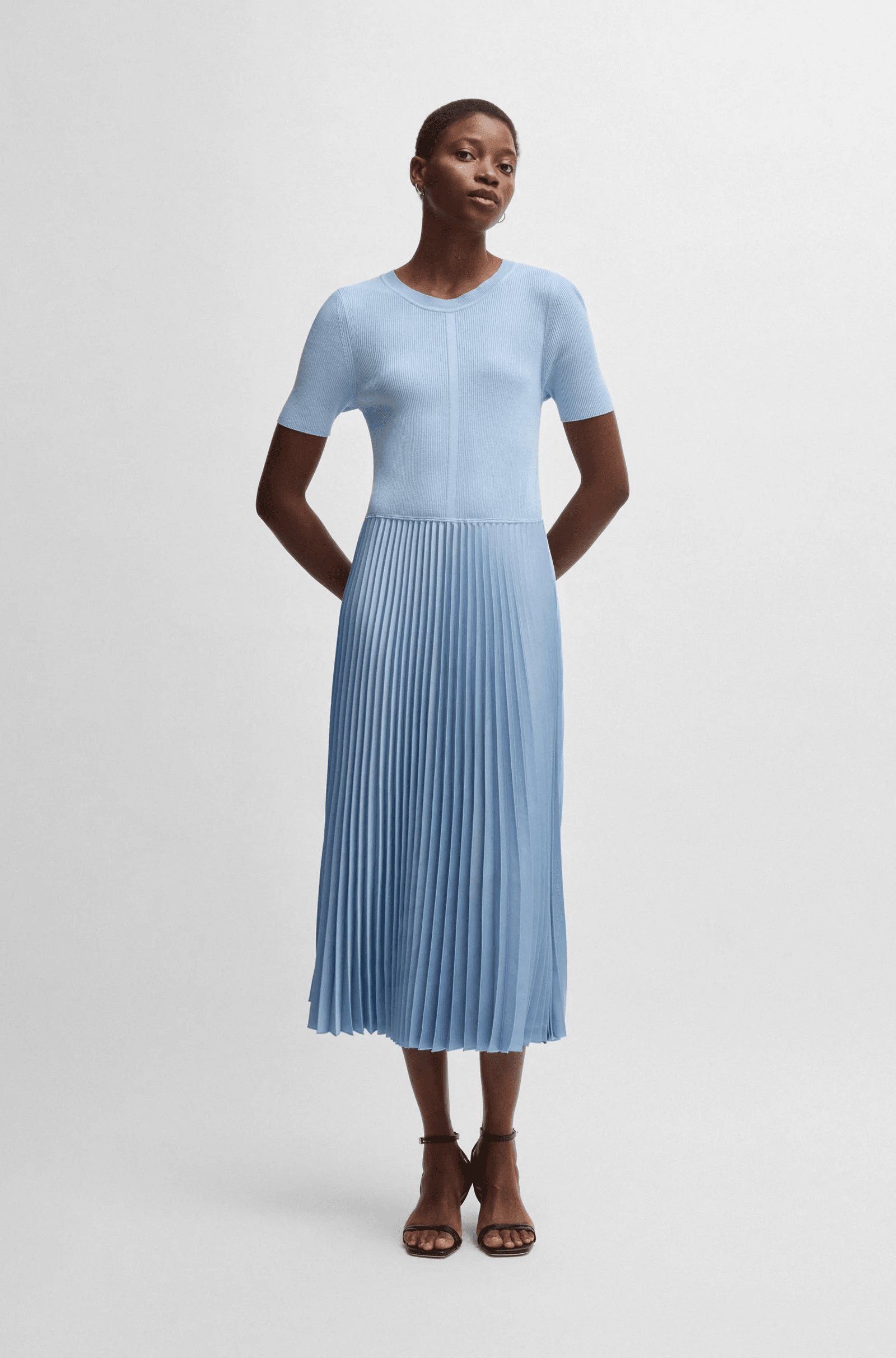 Mixed-material dress with plissé skirt